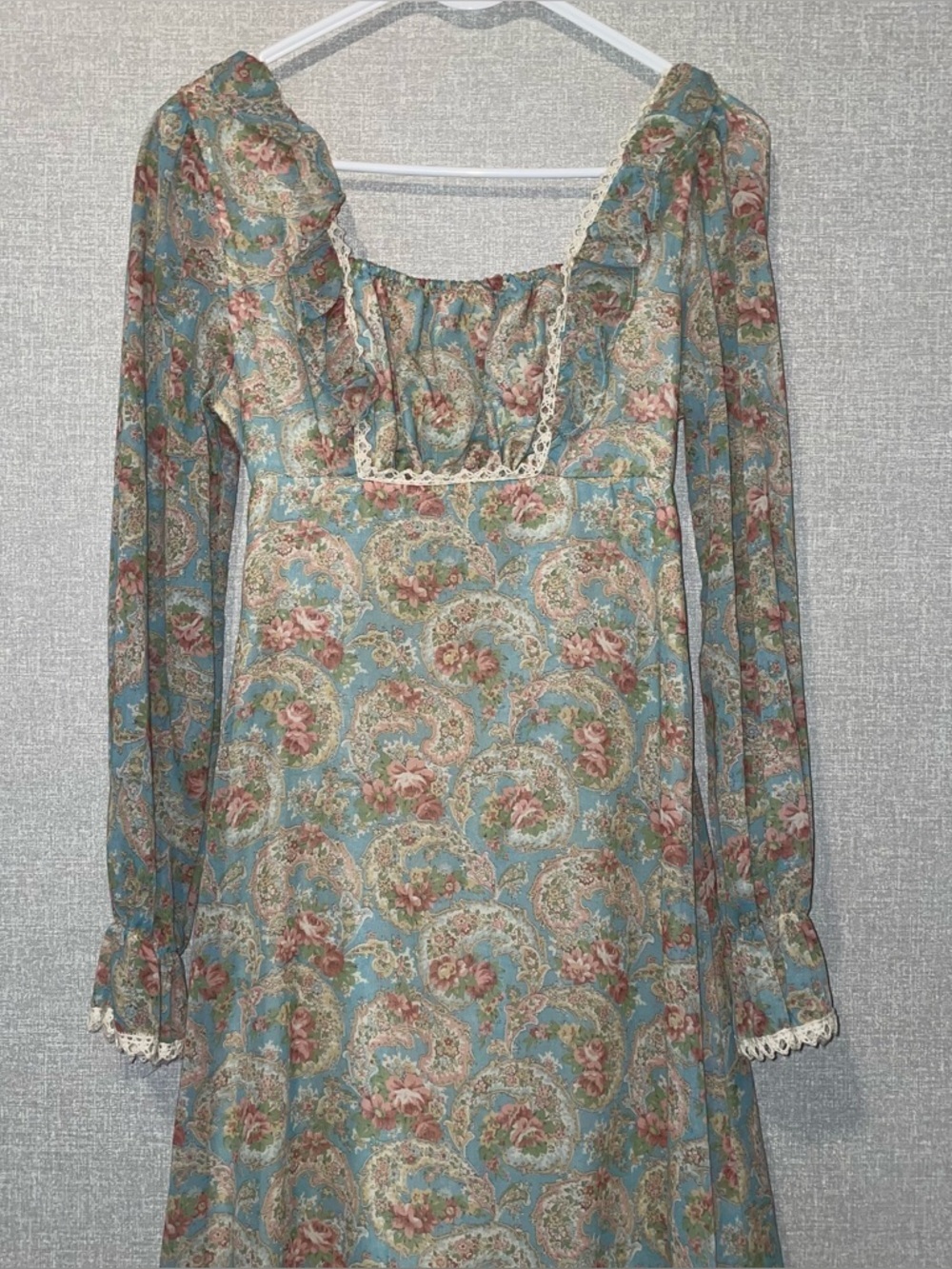 Vintage 1970s Gunne style Romantic Dress with Victorian Floral Print - Picture 7 of 15